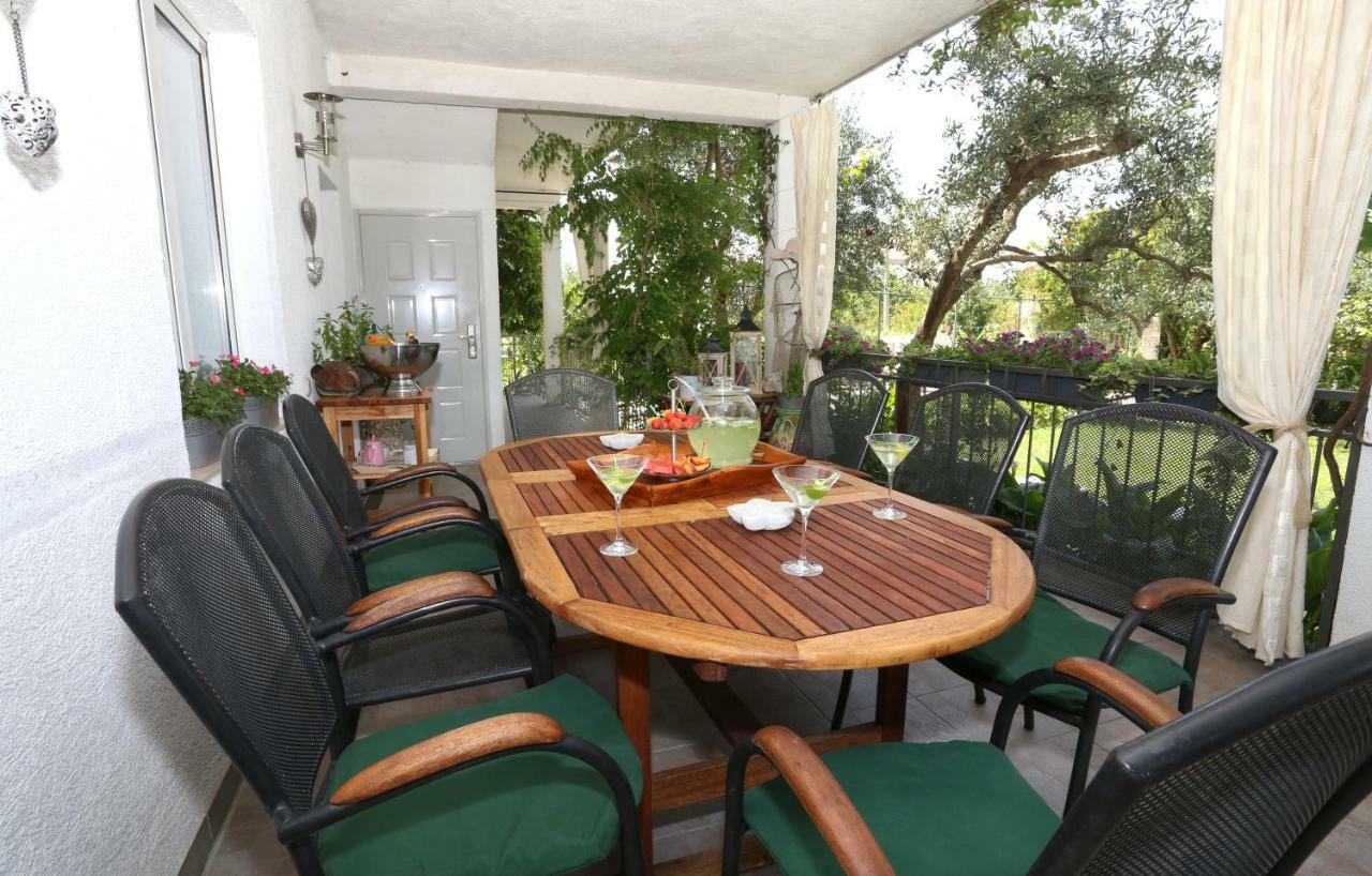 Apartments Rose Kastela Dış mekan fotoğraf