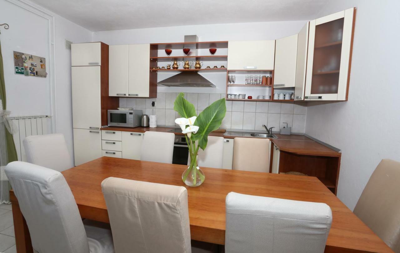 Apartments Rose Kastela Dış mekan fotoğraf